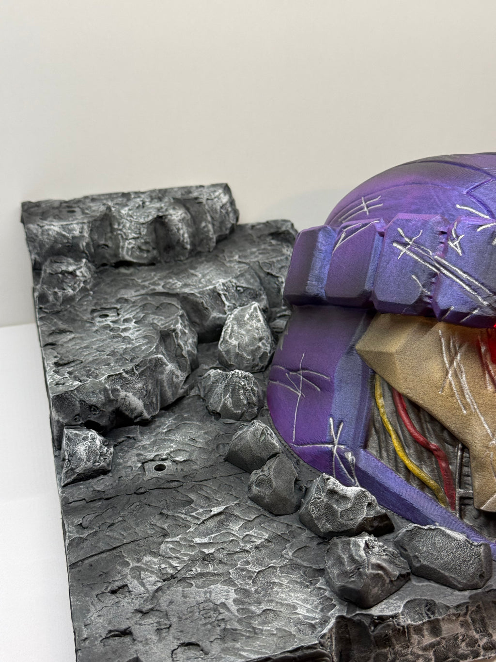 Ruined/Destroyed Sentinel Head Diorama