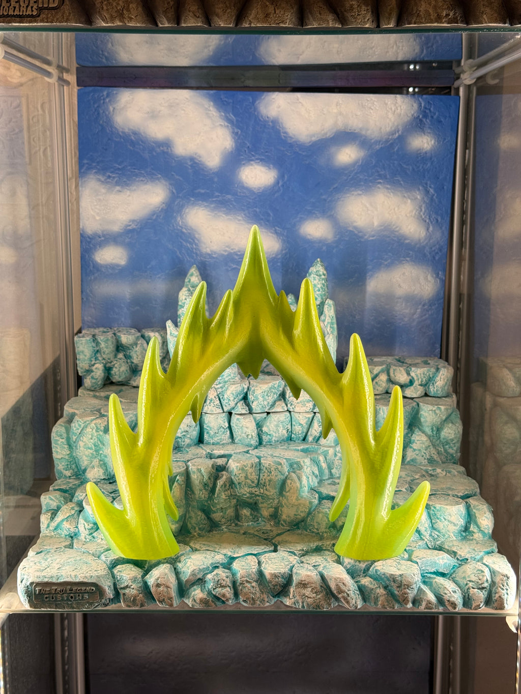Ice DLX Diorama (With Backdrop & Aura)