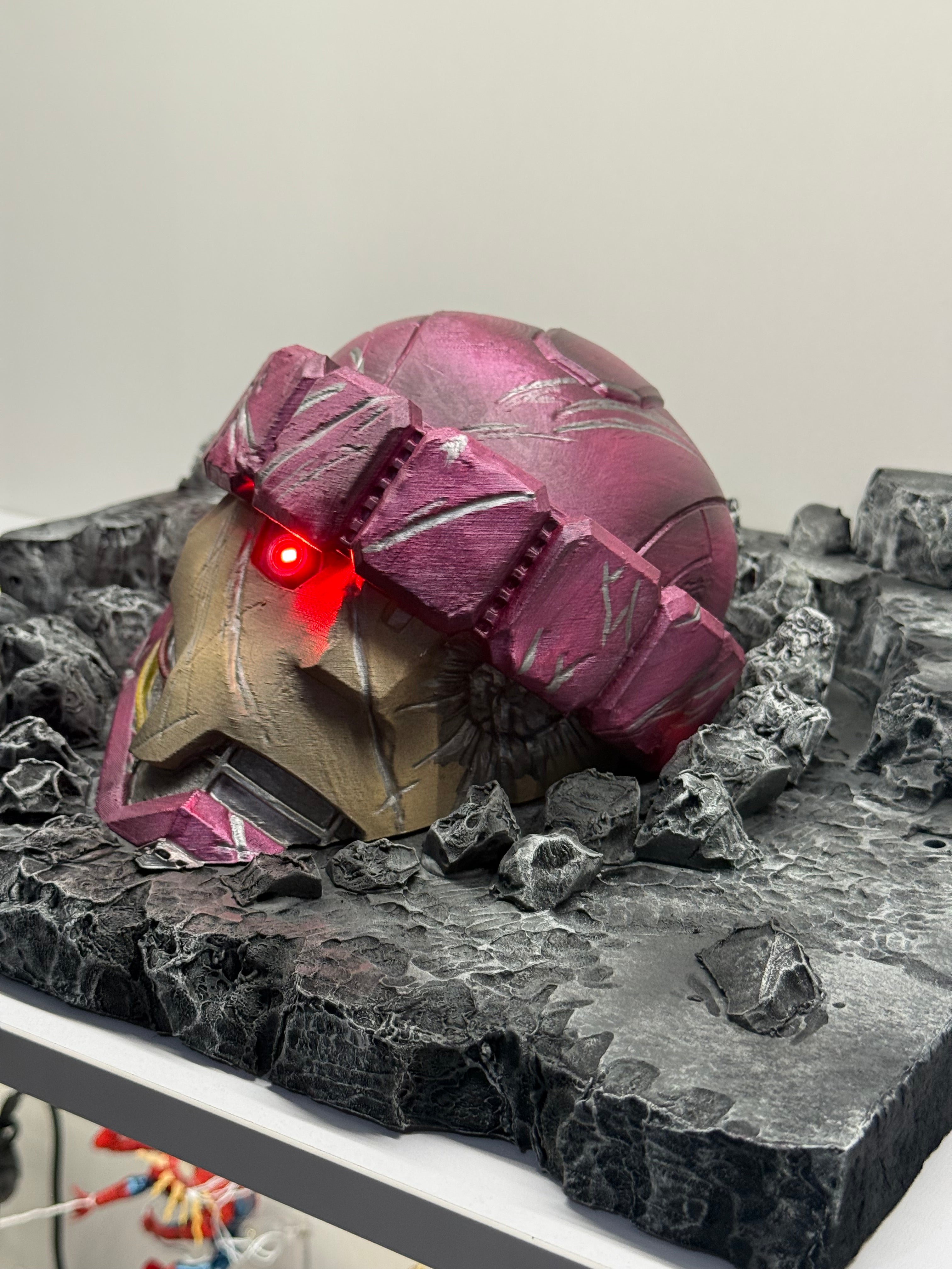 Ruined/Destroyed Sentinel Head Diorama