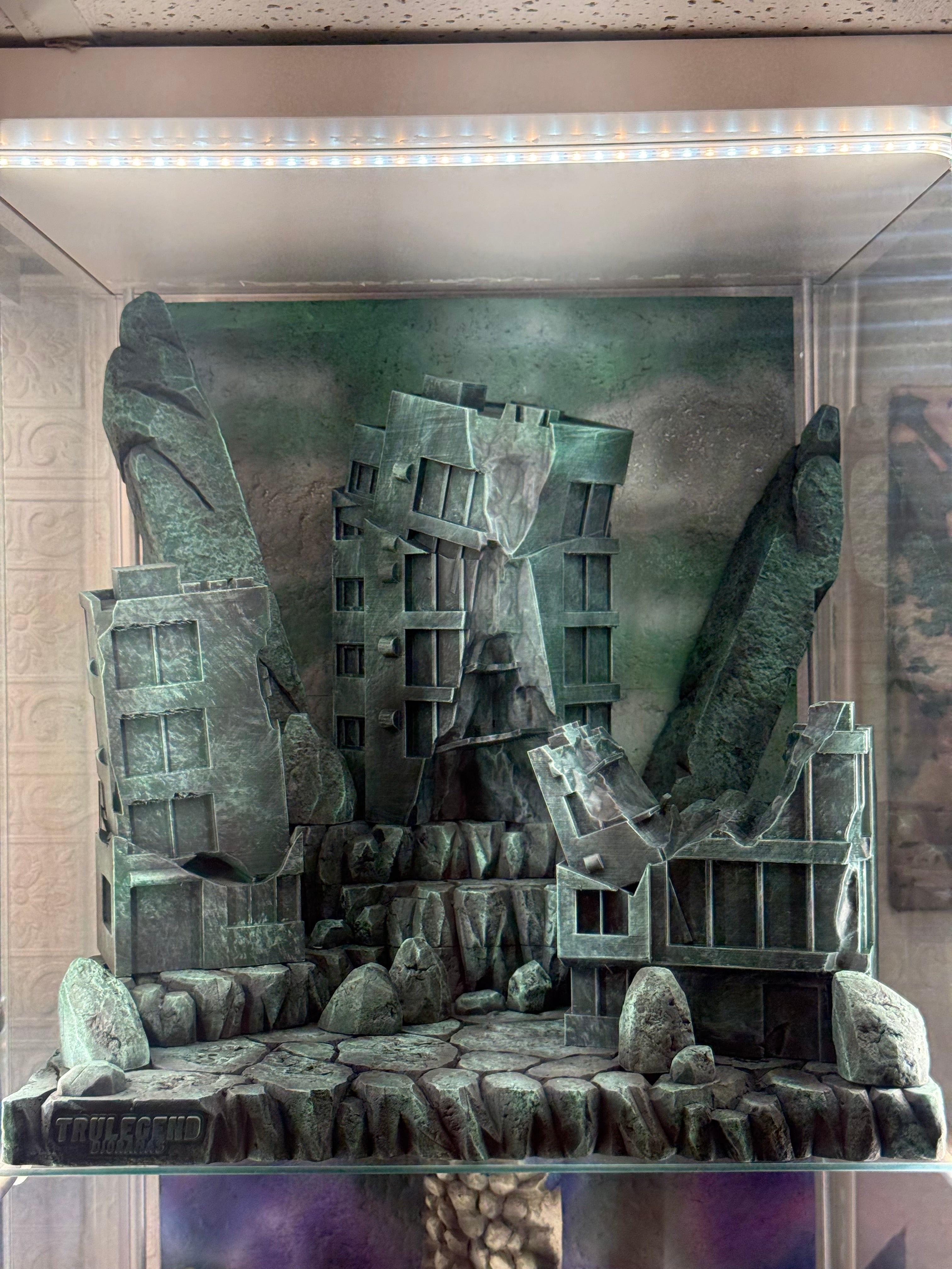 Destoyed Buildings DLX Diorama (With Backdrop)