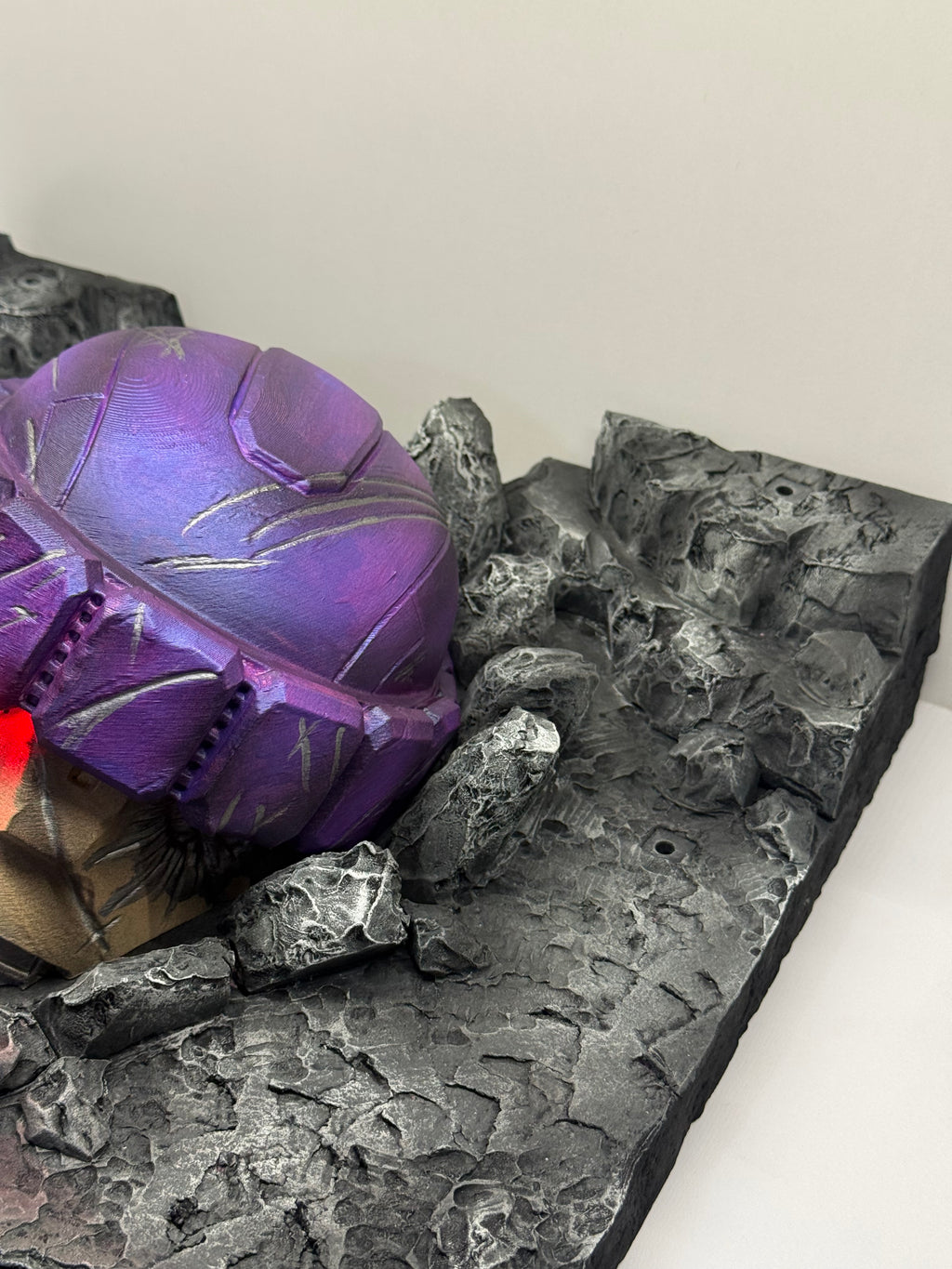 Ruined/Destroyed Sentinel Head Diorama