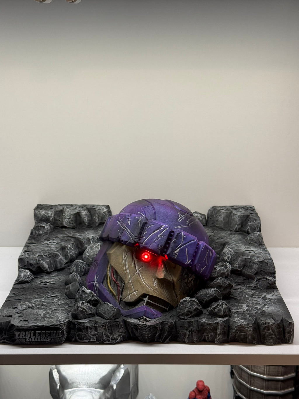 Ruined/Destroyed Sentinel Head Diorama