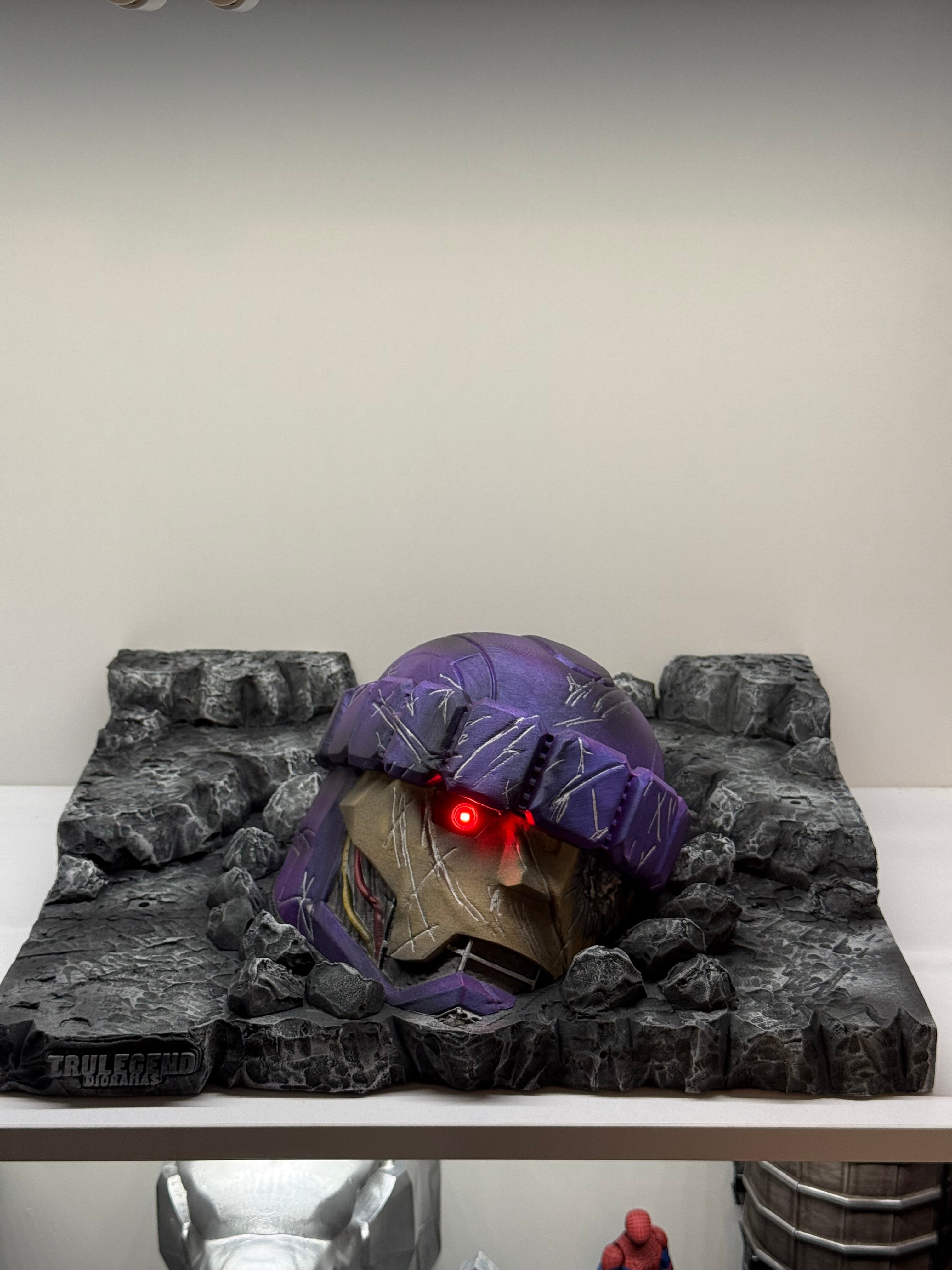 Ruined/Destroyed Sentinel Head Diorama