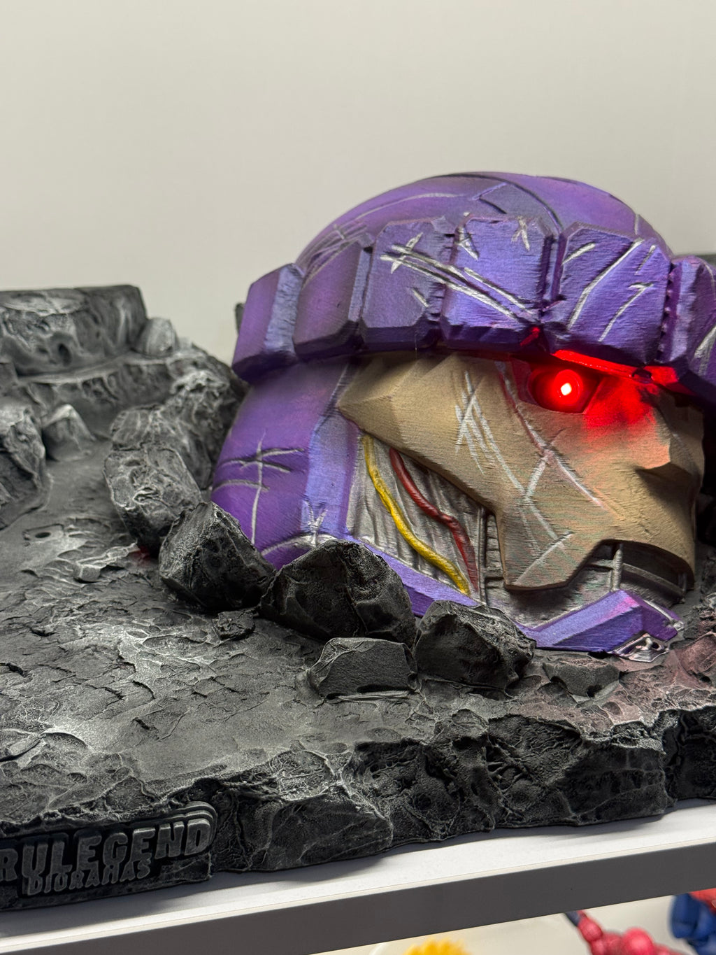 Ruined/Destroyed Sentinel Head Diorama
