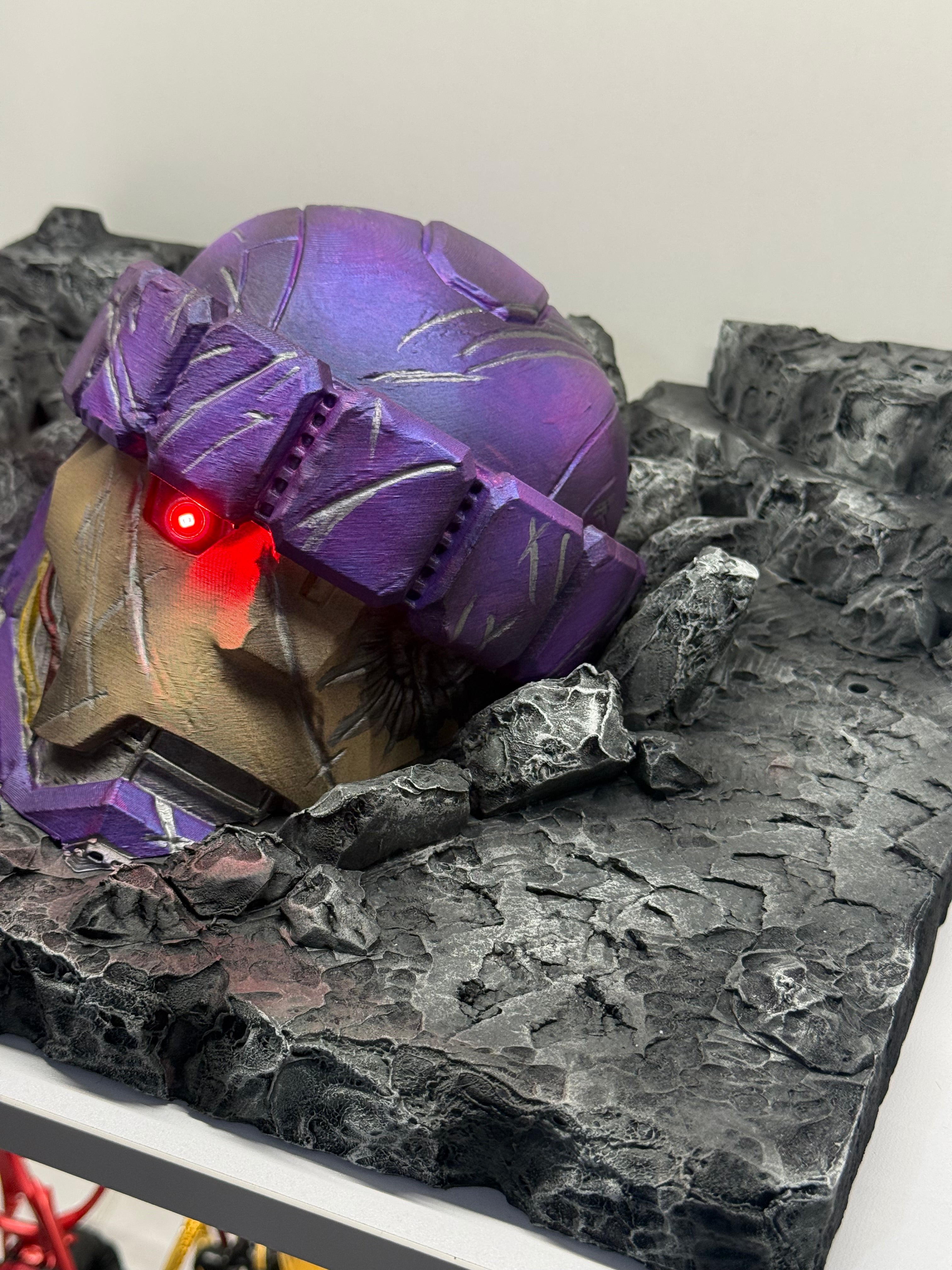 Ruined/Destroyed Sentinel Head Diorama