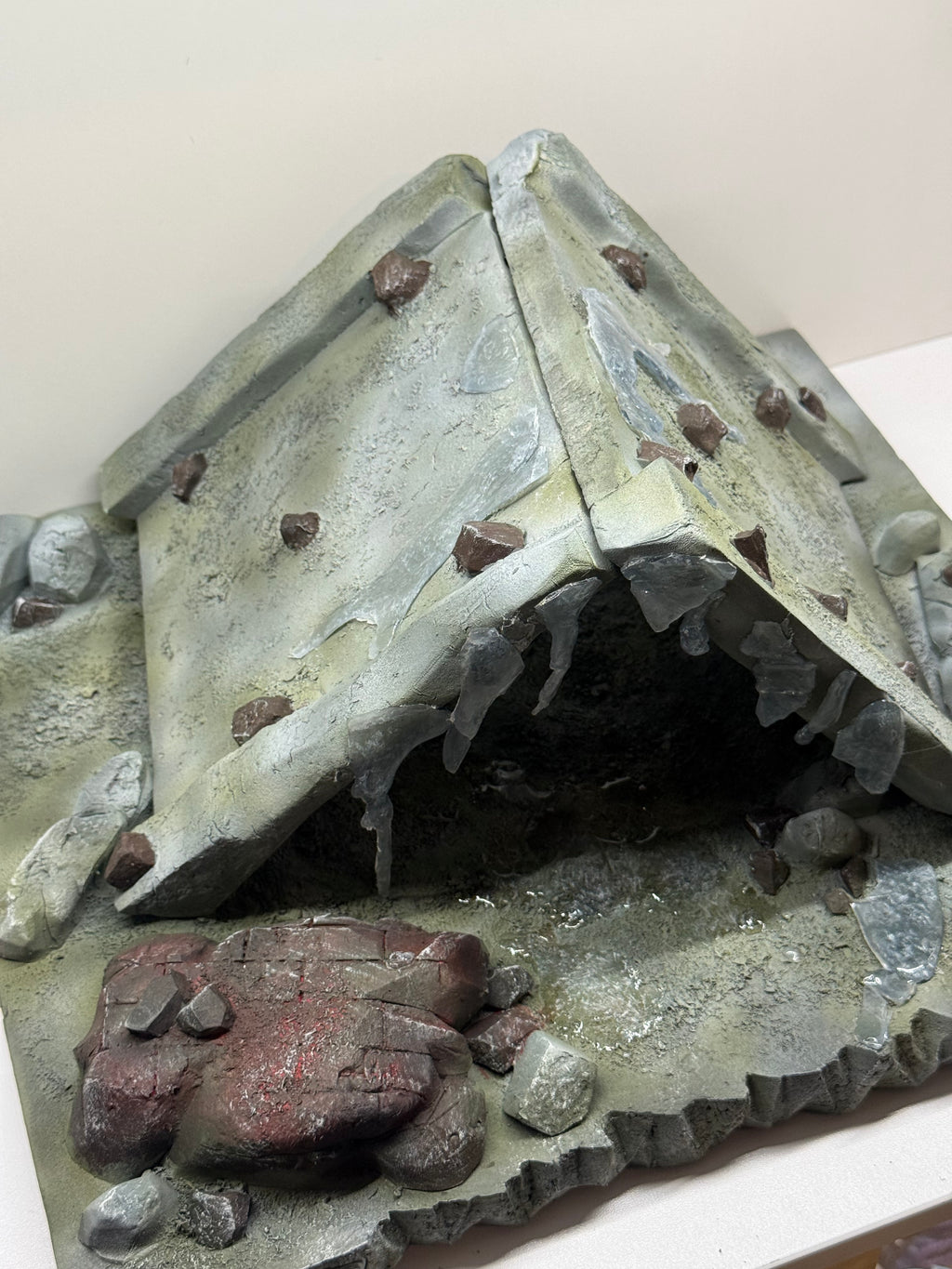 Damaged Building Spider inspired diorama