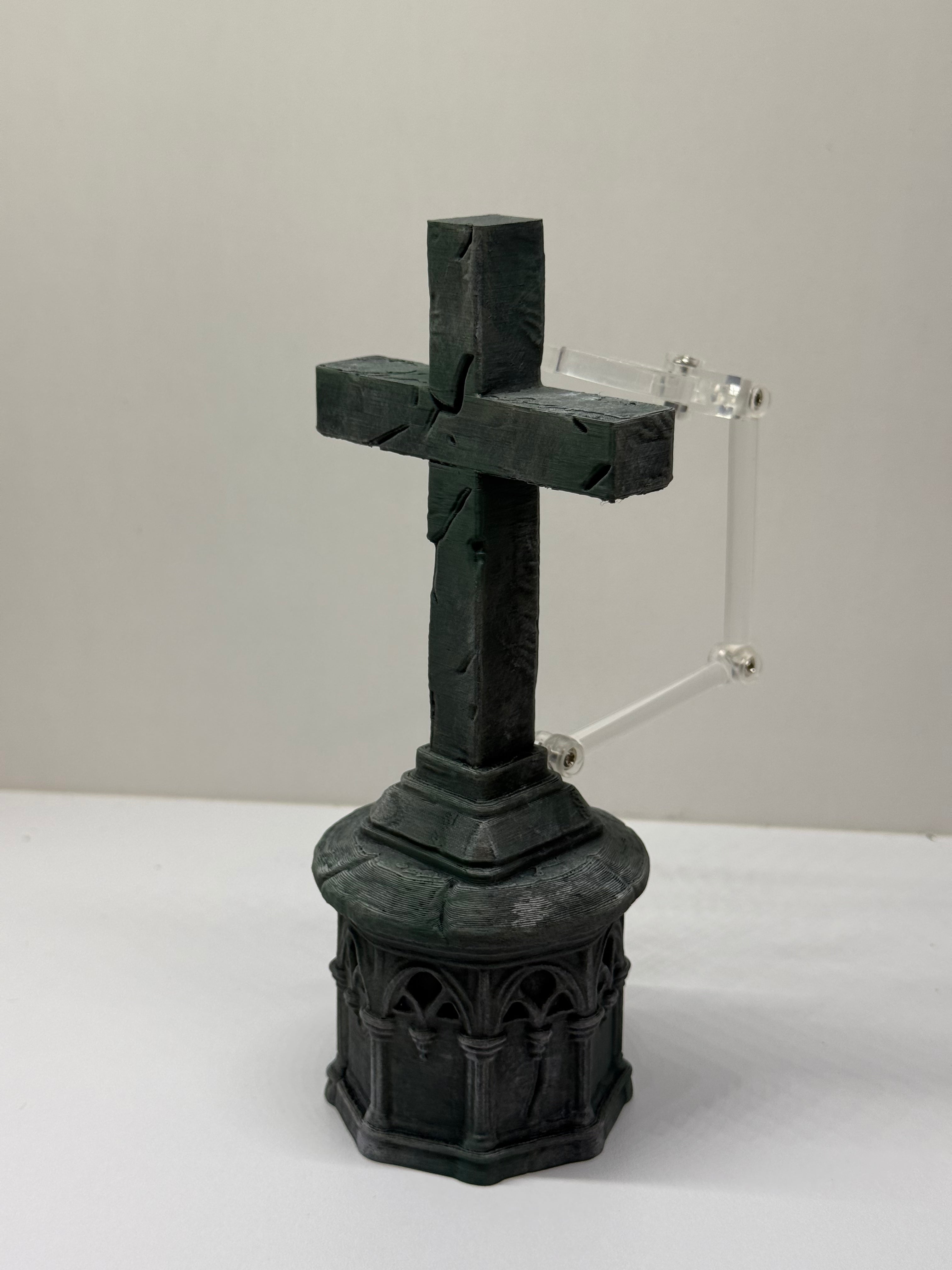 Mossy Cross Base