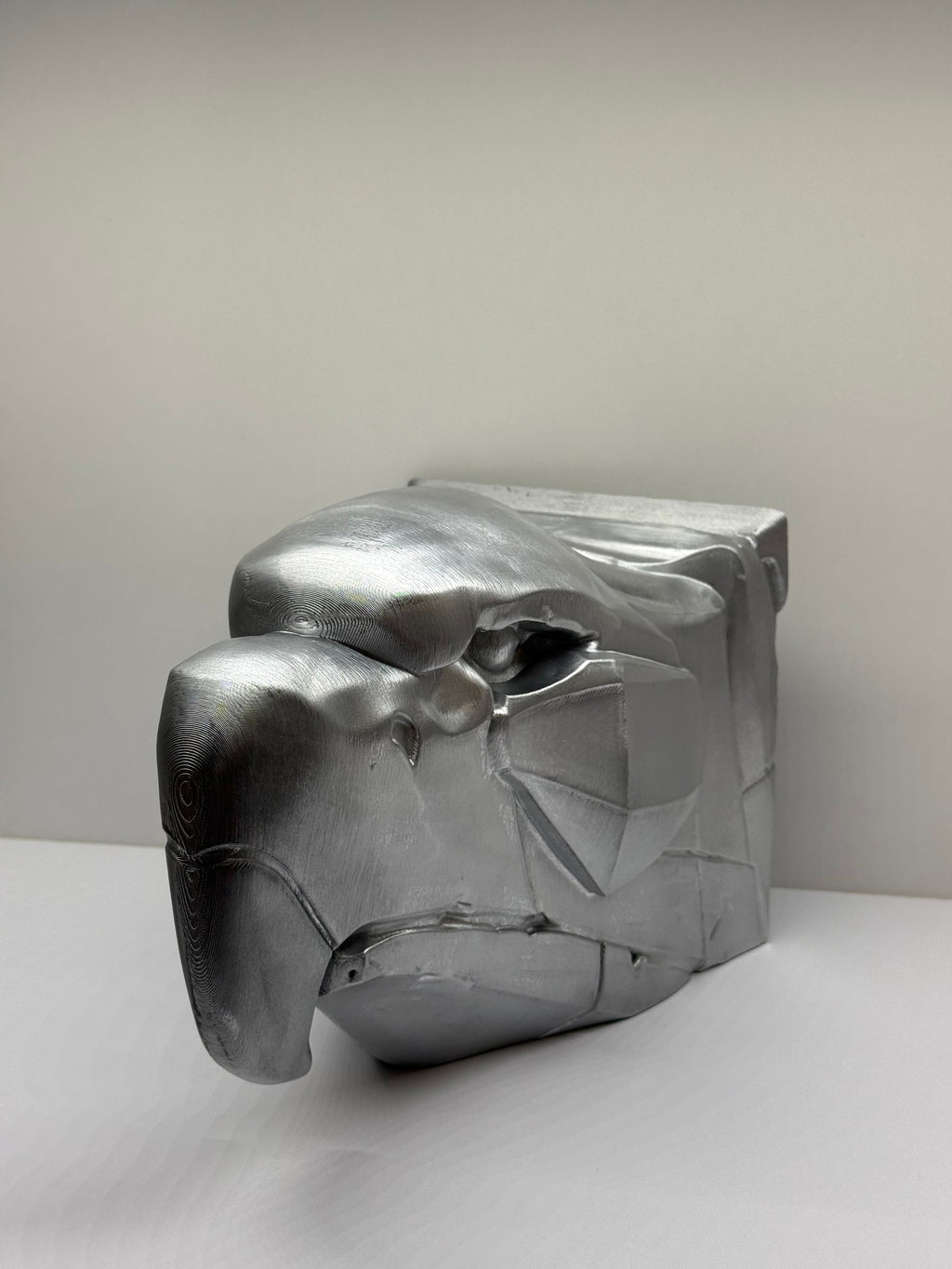 Gargoyle Statue A (Deluxe) Painted Chrome Ver.