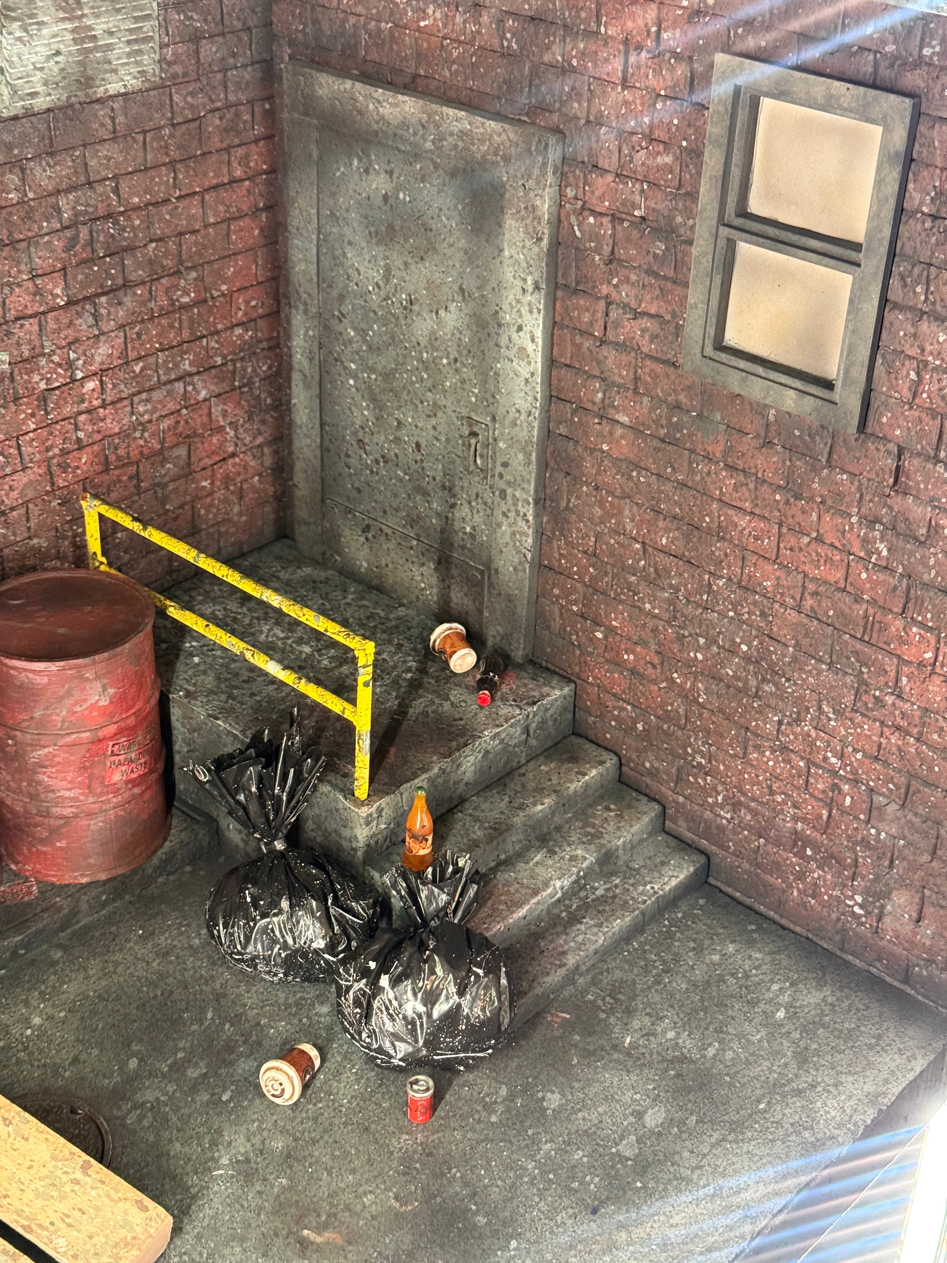 Alley Deluxe Diorama