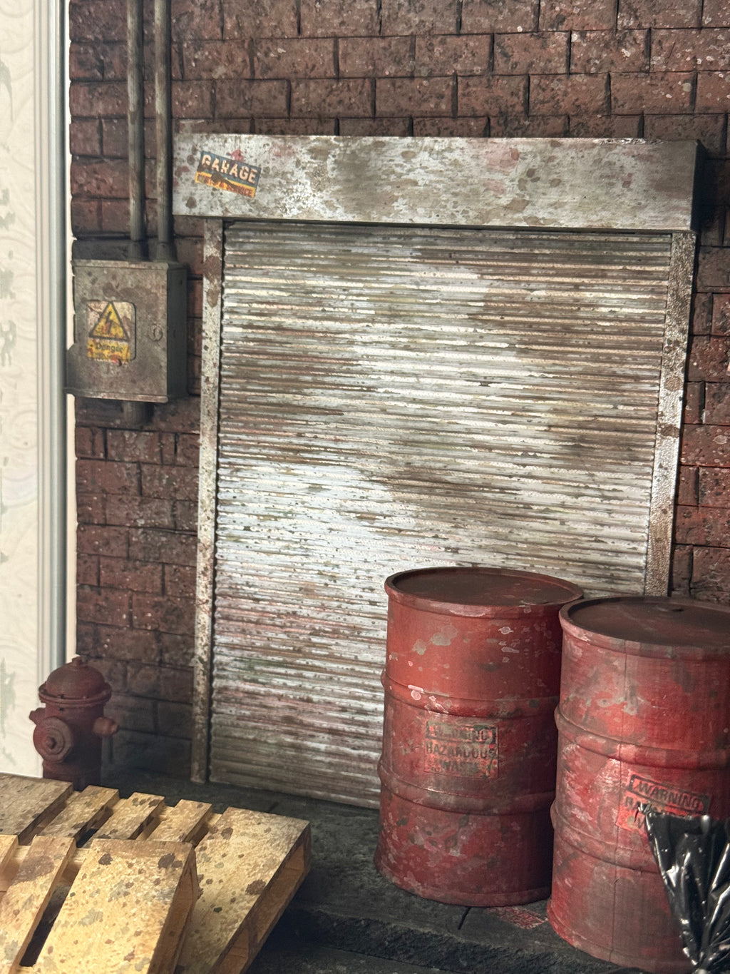 Alley Deluxe Diorama
