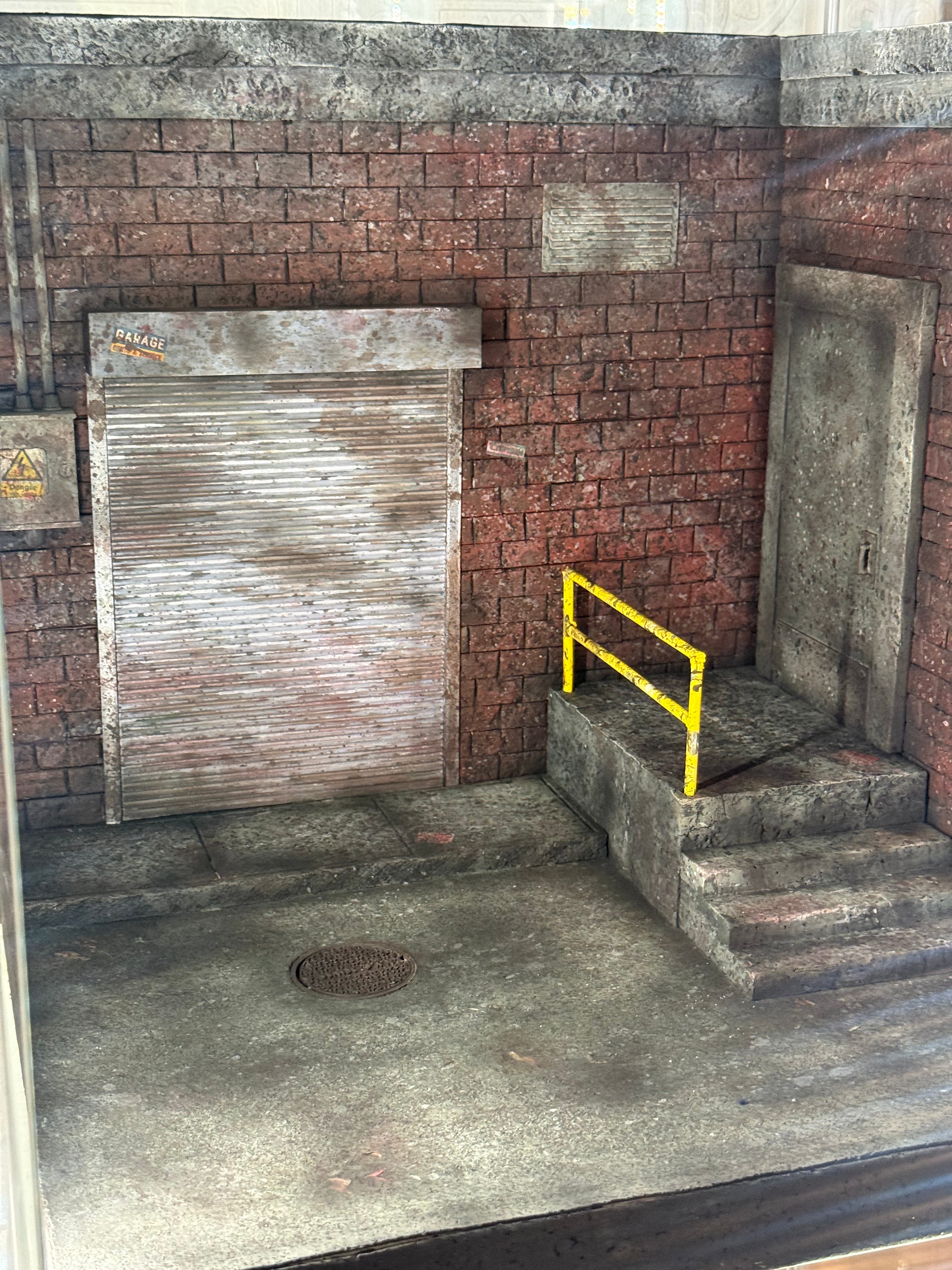 Alley Deluxe Diorama
