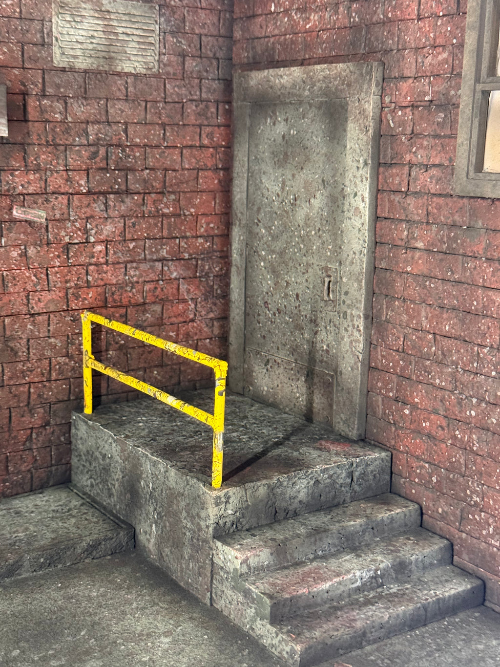Alley Deluxe Diorama